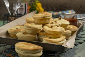 Vilis- Carton A Mixed Cocktail Pies 100 x 50g